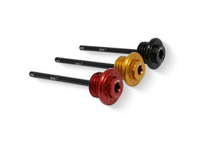 Tappo carico olio Exagon M24x3 con asta livello CNC Racing