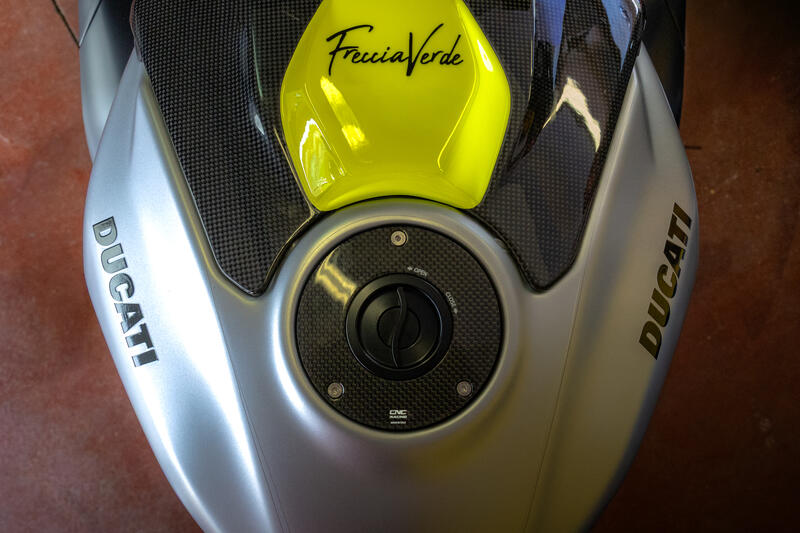 Tappo serbatoio carburante - flangia CARBON FIBER