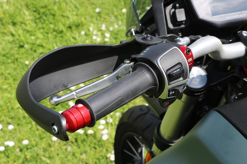 Contrappesi manubrio Moto Guzzi V85 TT