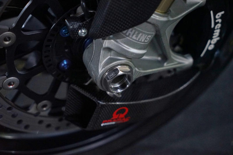 Dado perno ruota anteriore Ducati Titanio