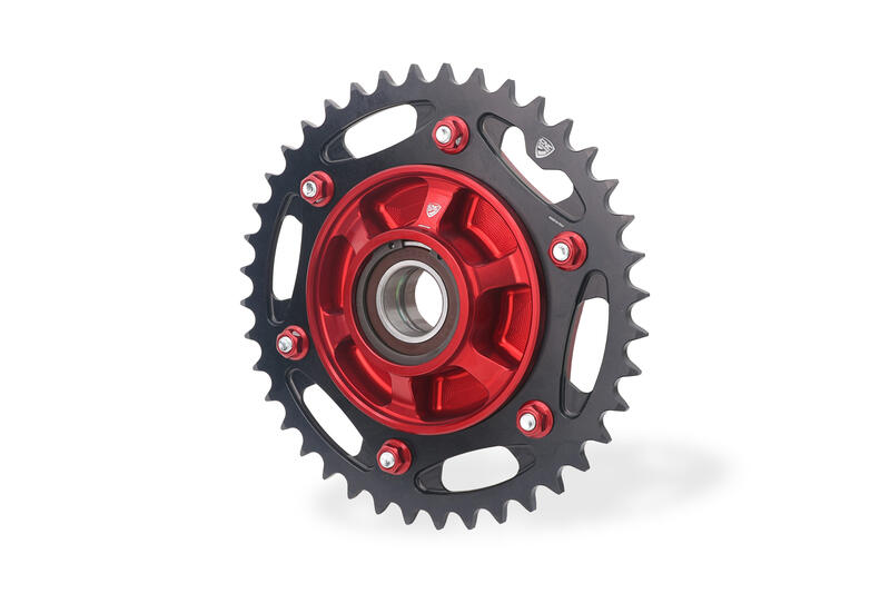 Corona Ducati Z43 P520 - Panigale V2 2025 Ergal dal pieno, anodizzazione dura, compatibile OEM e flange CNC Racing