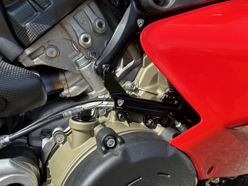 Brake lines cover with fluid tank bracket Ducati