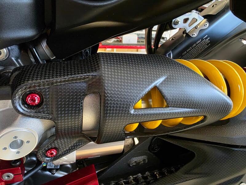 Protezione ammortizzatore posteriore in carbonio per Ducati Multistrada V2 MY2025