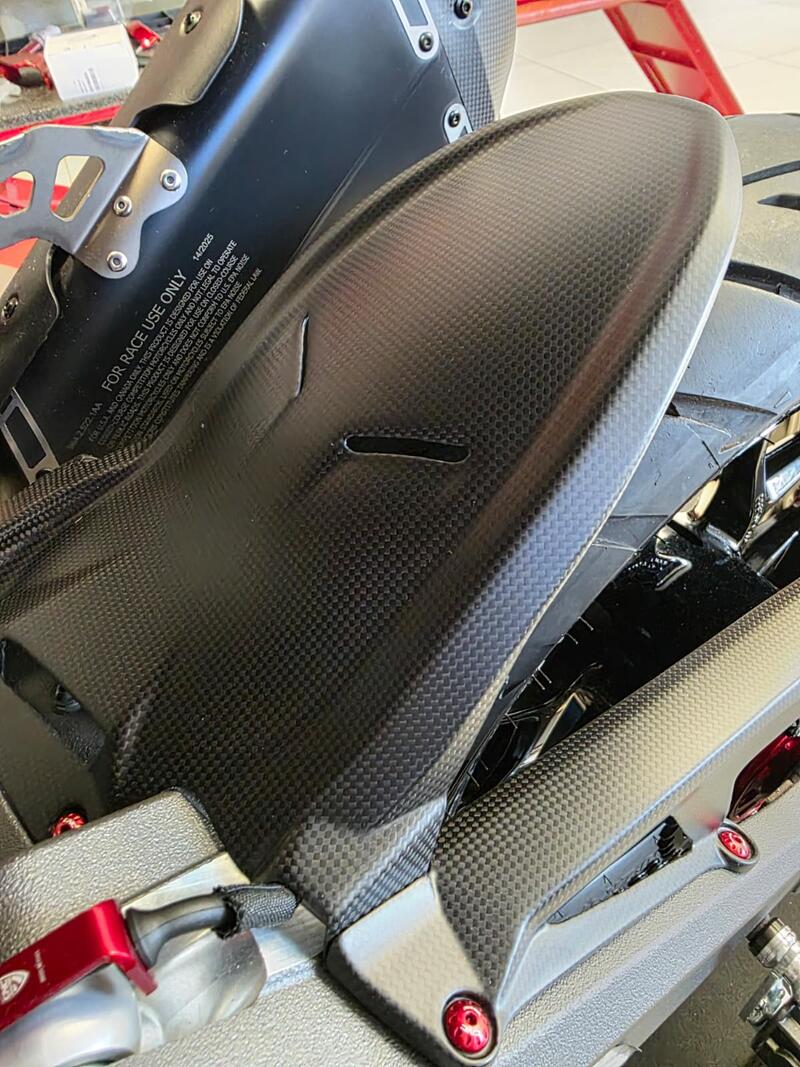Parafango posteriore in carbonio per Ducati Multistrada V2 MY2025