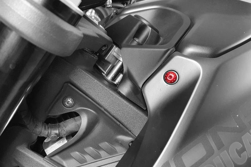 Kit Viti cover serbatoio Ducati Monster 937