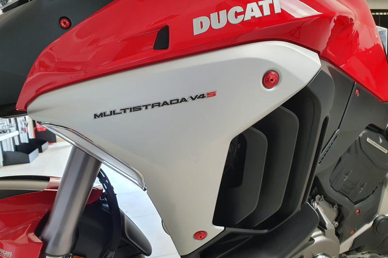 Kit viti cover radiatore Ducati Multistrada V4