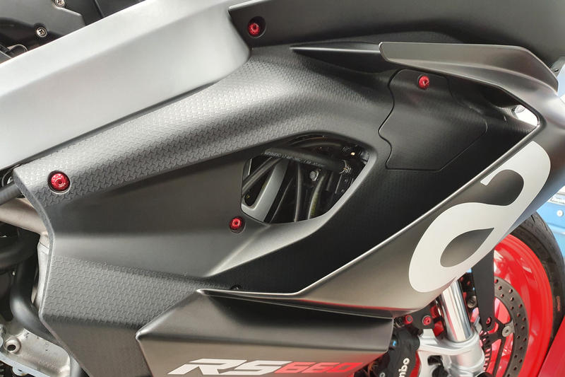 Kit viti - Carene laterali Aprilia RS660