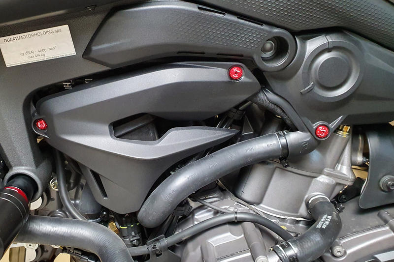 Screw kit for engine cover and expansion tank Ducati Monster 937