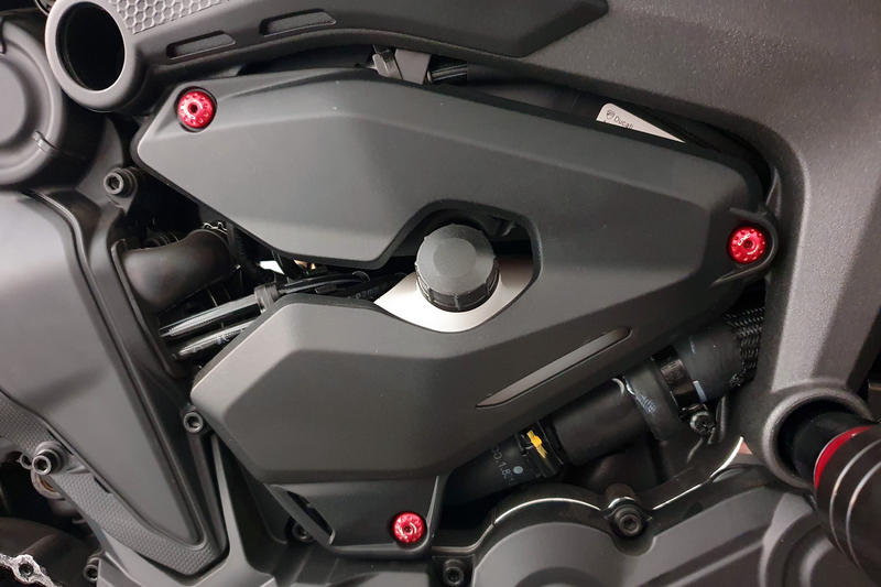 Screw kit for engine cover and expansion tank Ducati Monster 937