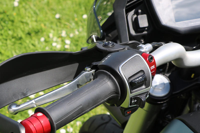 Tappo foro specchio M10 - Filettatura DX