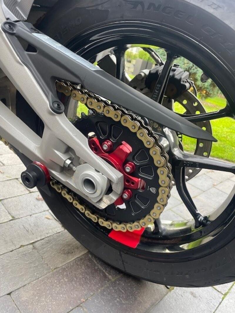 Supporti cavalletto M8