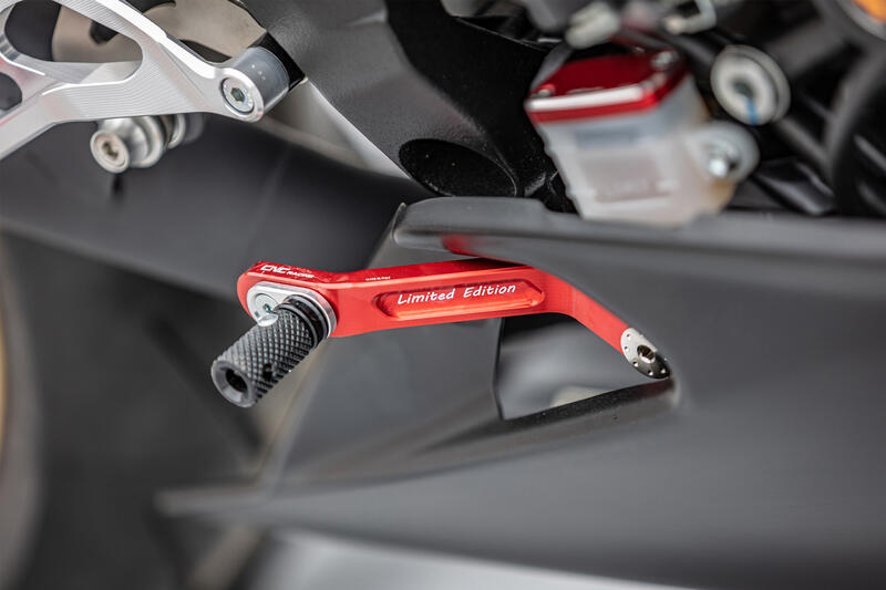 Pedane regolabili MV Agusta - limited edition