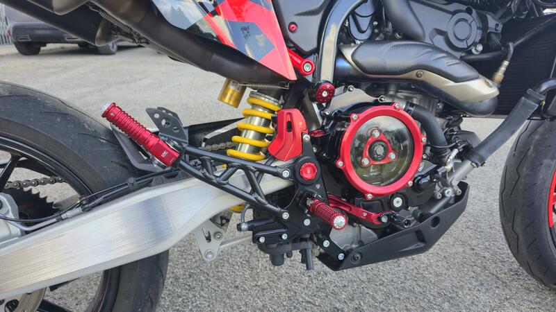 Adjustable rearsets for the Ducati Hypermotard 698