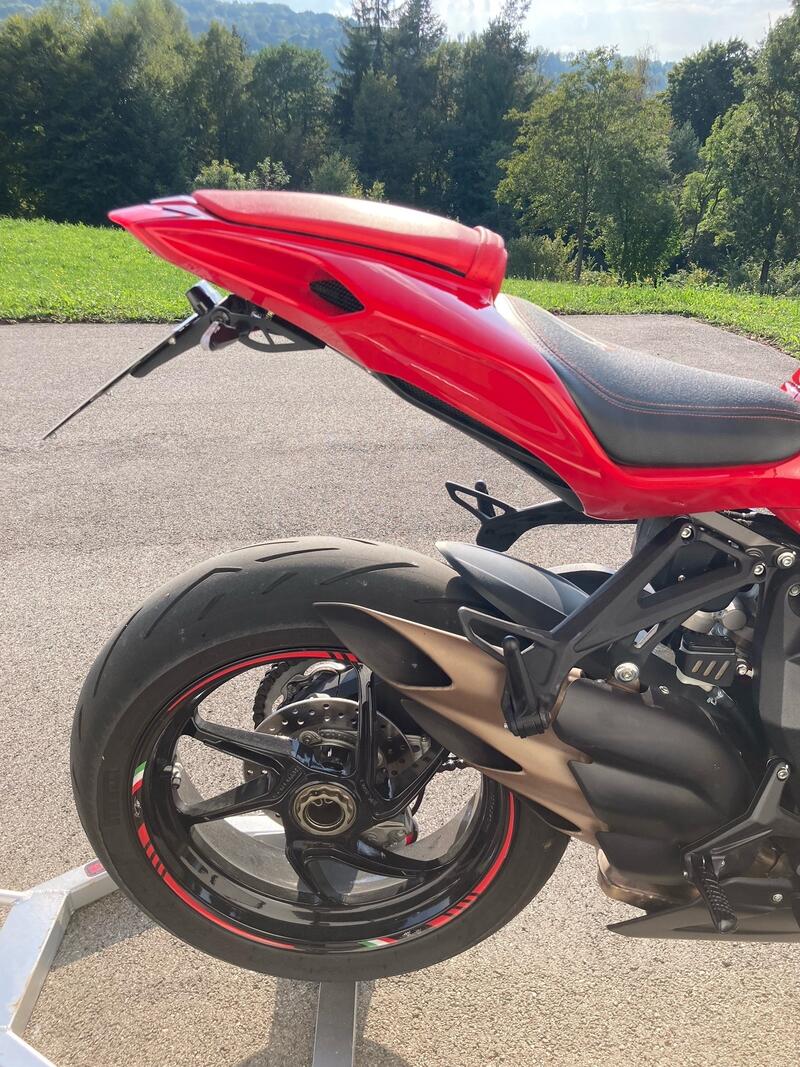 Porta targa regolabile MV Agusta F3