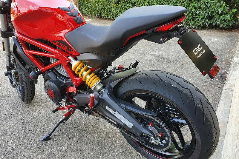 Porta targa regolabile Ducati Monster / Supersport