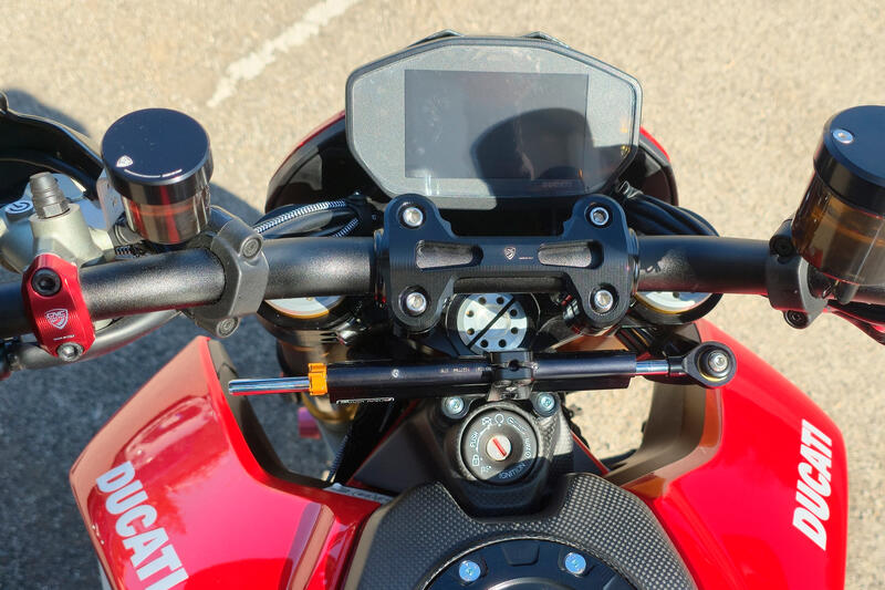 Supporto ammortizzatore di sterzo Ducati Hypermotard 950/950 SP per piastre di sterzo CNC Racing PS535/PS536