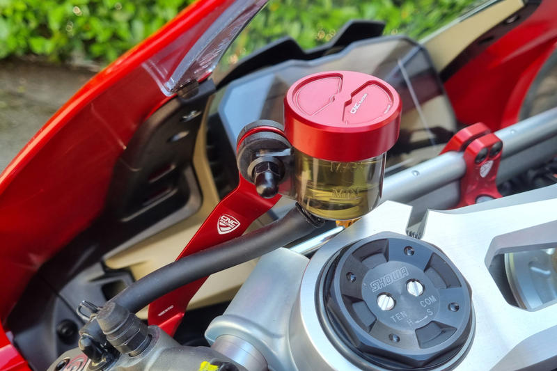Kit staffe serbatoio fluido freno e frizione Ducati Panigale V4