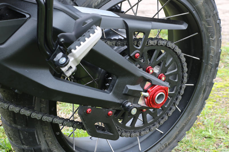 Supporti cavalletto M8