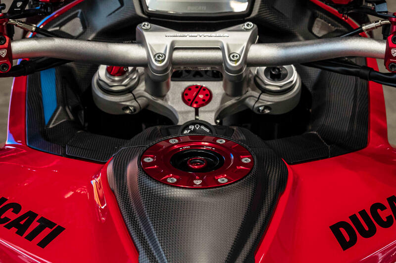 Fuel tank cap - Fast Key plug