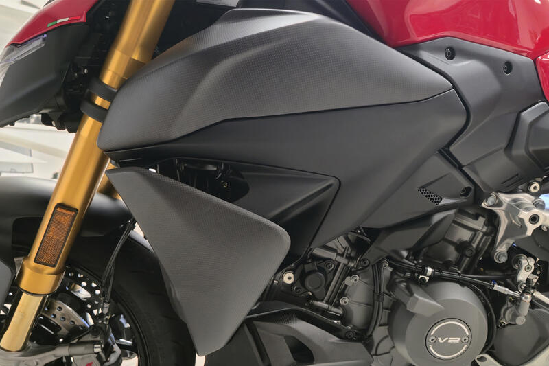 Fianchetti serbatoio carburante destro e sinistro Ducati Streetfighter V2 MY2025