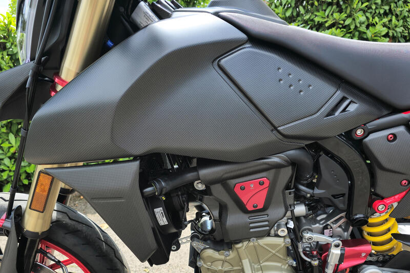 Cover laterali radiatore acqua Ducati Hypermotard 698 Mono - carbonio