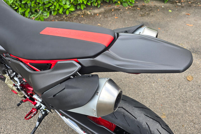 Codino Ducati Hypermotard 698 Mono - carbonio