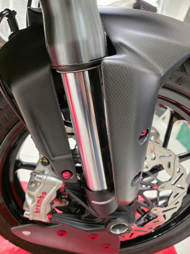 Parafango anteriore Ducati Multistrada V4 - Carbonio