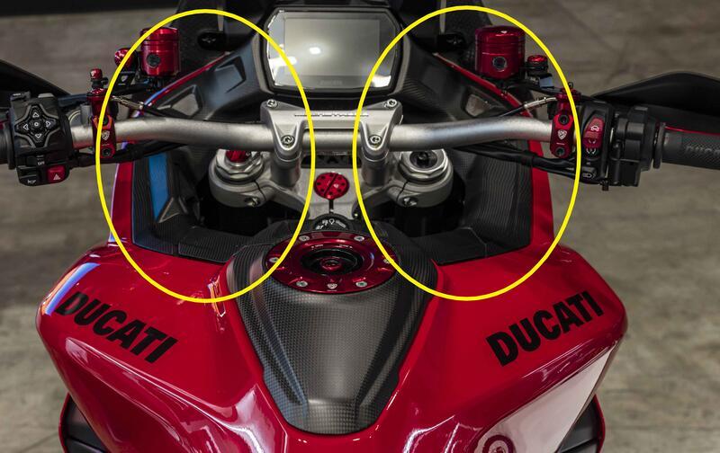 Cover plancia interna in carbonio per Ducati Multistrada V2 MY2025