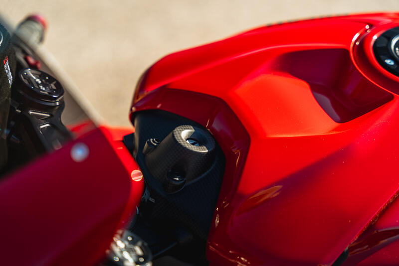Ignition switch cover Ducati Panigale V4 - Carbon
