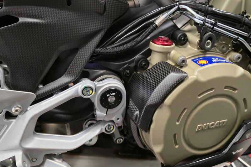 Protezione posteriore carter frizione in Carbonio per Ducati Panigale V4 e Streetfighter V4 MY 2025