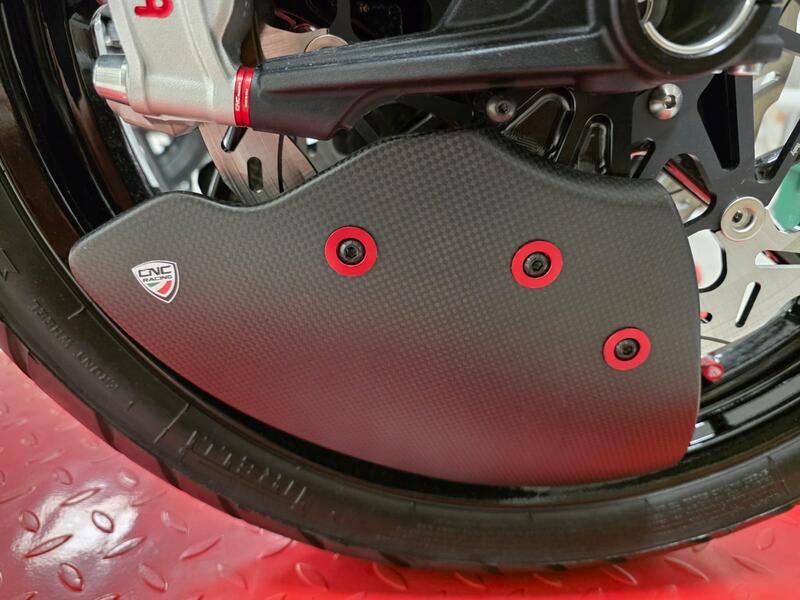 GP Ducts EVO – Raffreddamento Freni in Carbonio Lucido – Ducati Multistrada V4 MY2025