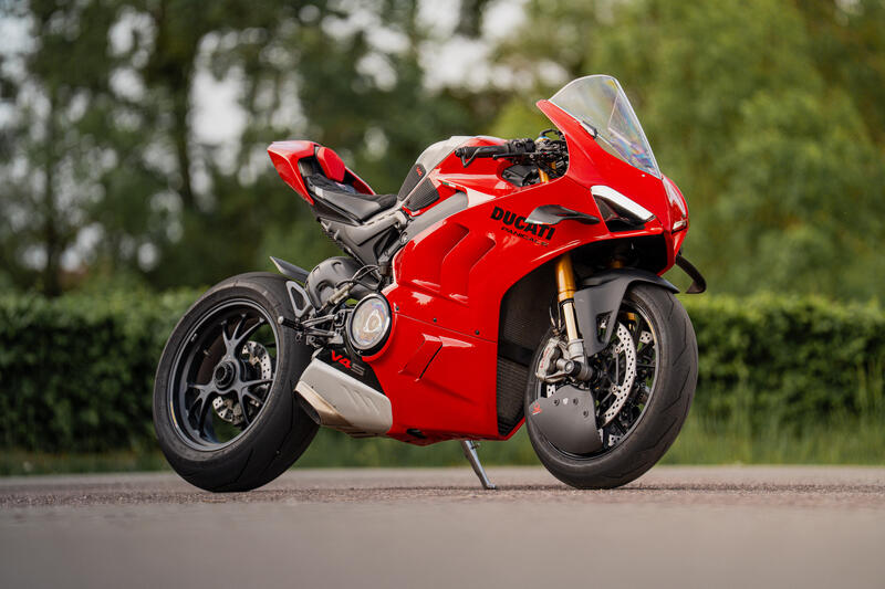 Pedane regolabili Ducati per serie Panigale V4 - Carbon