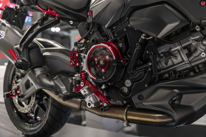 Paracalore collettori in carbonio per Ducati Multistrada V2 MY2025