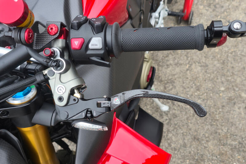 Leva frizione Race EVO Pieghevole in Carbonio Lucido per pompe frizione semi-radialli Brembo Black