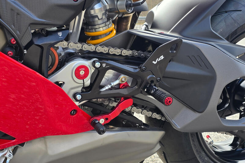 Pedane regolabili Ducati Panigale V4 Nero/Rosso