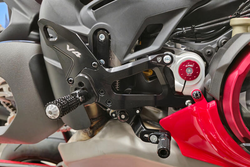 Pedane regolabili Ducati Panigale V4 Nero