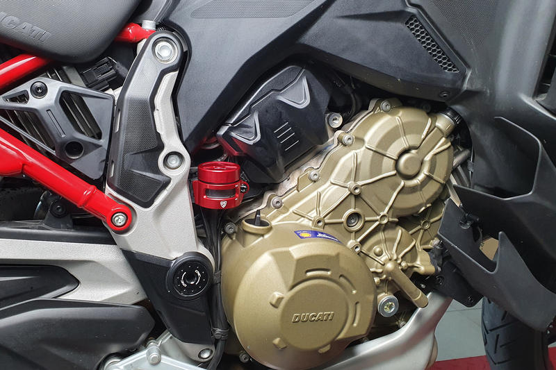 Fascetta serbatoio fluido freno posteriore Ducati Multistrada V4 Rosso