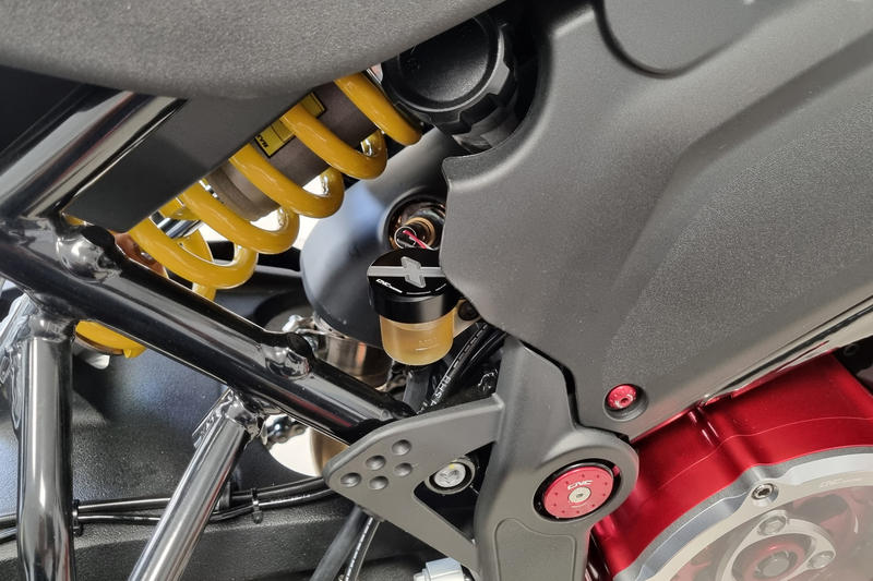 Tappo serbatoio fluido freno posteriore Ducati DesertX Nero