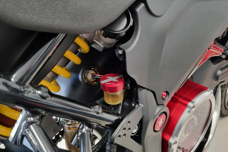 Tappo serbatoio fluido freno posteriore Ducati DesertX Rosso